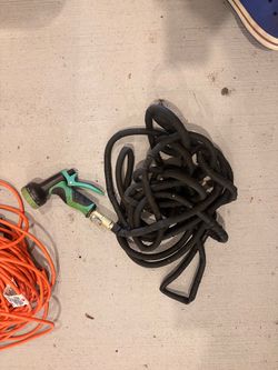 Black Expandable Garden Hose with Spray Nozzle