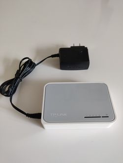 TP-LINK TL-SF1005D 5 Port Network Switch 10/100MB