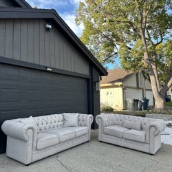 FREE DELIVERY 🛻 Beautiful Gray Homelegance Chesterfield Sofa/Loveseat Set