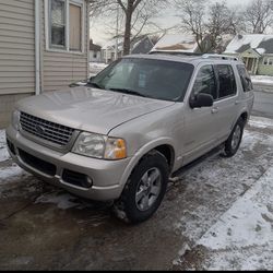 2004 Ford Explorer