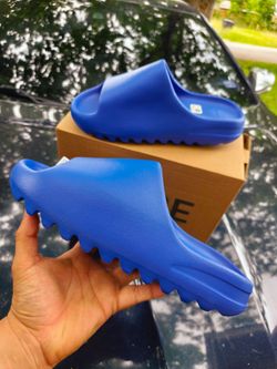 Yeezy slides men's 11 and 12