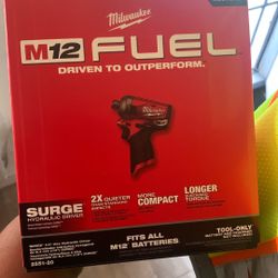 Milwaukee M12 Fuel Surge Impact 