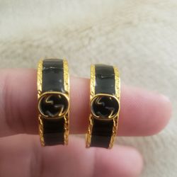 Fashion Black And Gold G Hoops....925 Post