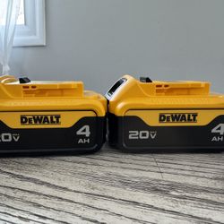 NEW 2 DEWALT 4AH BATTERIES 