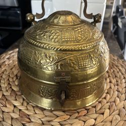 Antique Betel Nut Box (SeeDescription)