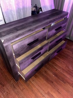 King size Bedroom set