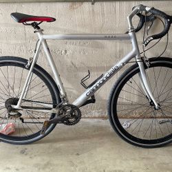 Cannondale Road Bike 