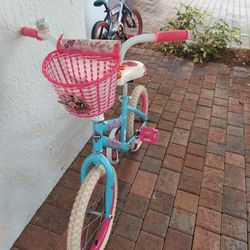 Girls Bike With Minnie Mouse Basket And Bell