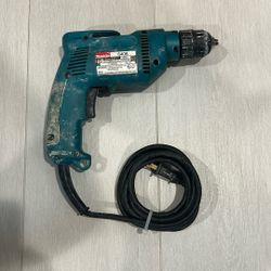 Makita 3/8 drill with keyless Chuck