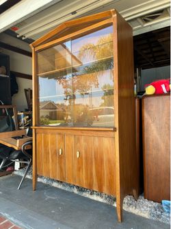Mid century modern hutch by Drexel