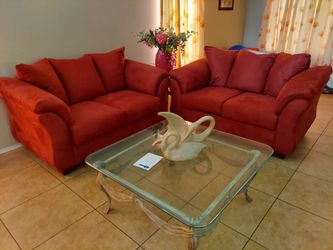 Set of loveseat . New ( 3 months old)