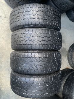 Set Of Used Tires 275/55/20 Hankook 