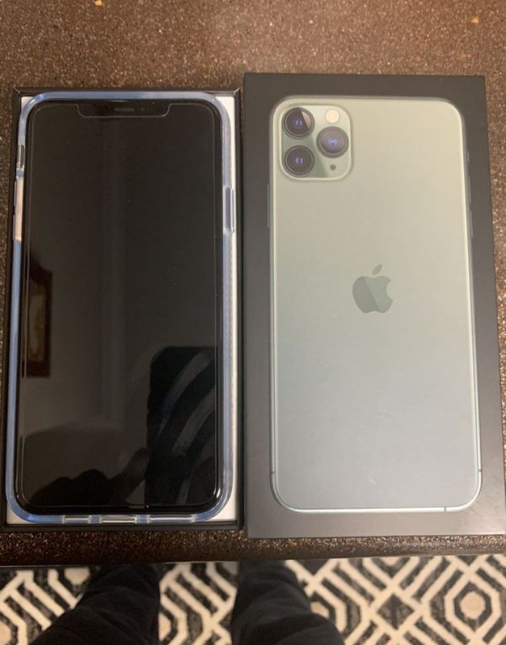 Apple iPhone 11 pro max 64GB (unlocked)