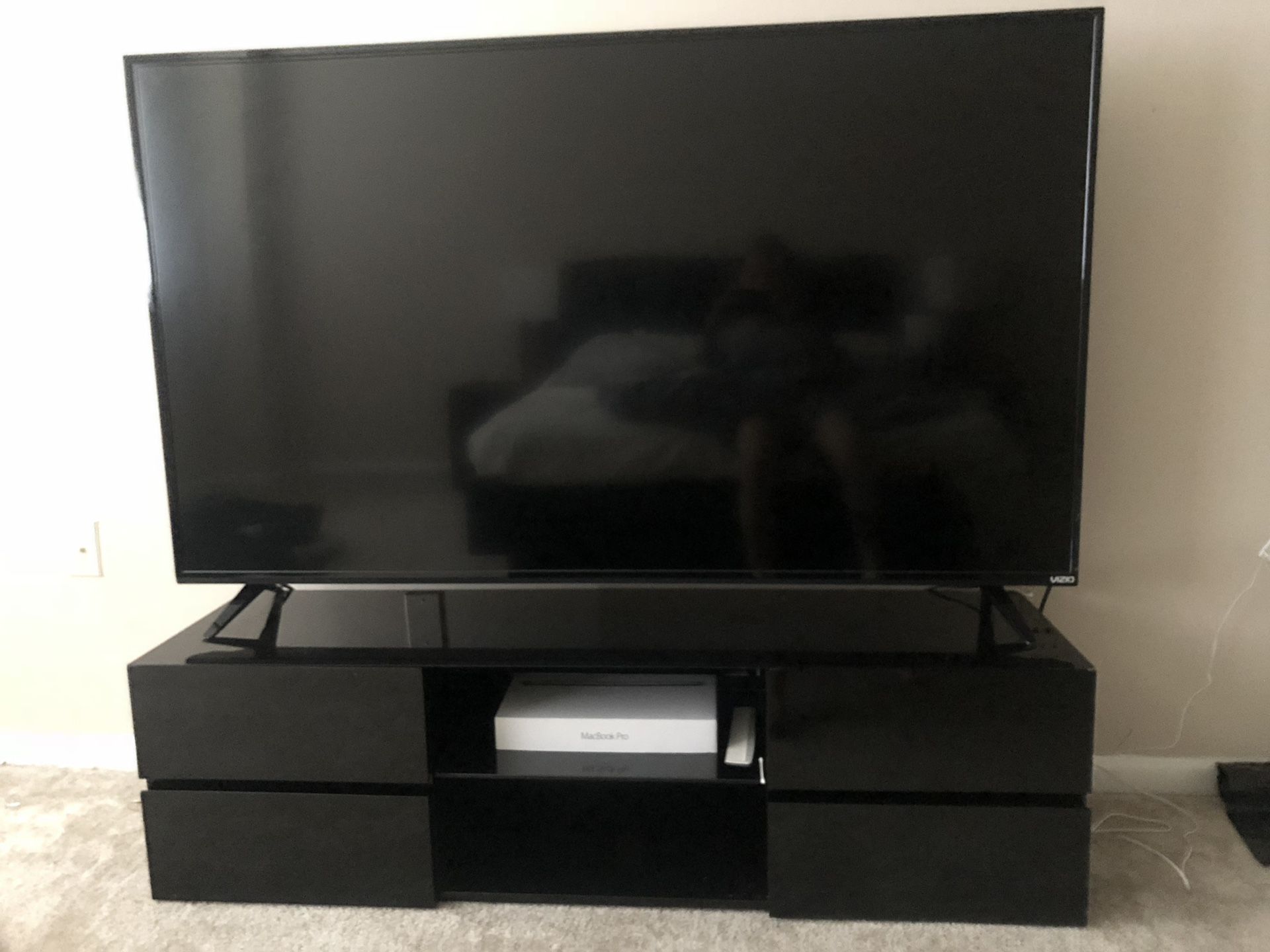 65 inch Vizio model: D65u-D2 smart TV with Tv Stand