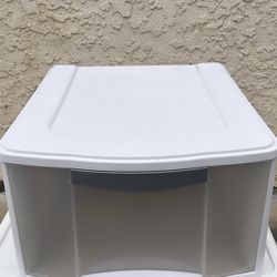 Pull Out Drawers 