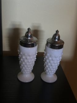 LE smith Hobnail Milk Glass Salt And Pepper Shakers