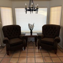 Beautiful Brown Cloth Recliners