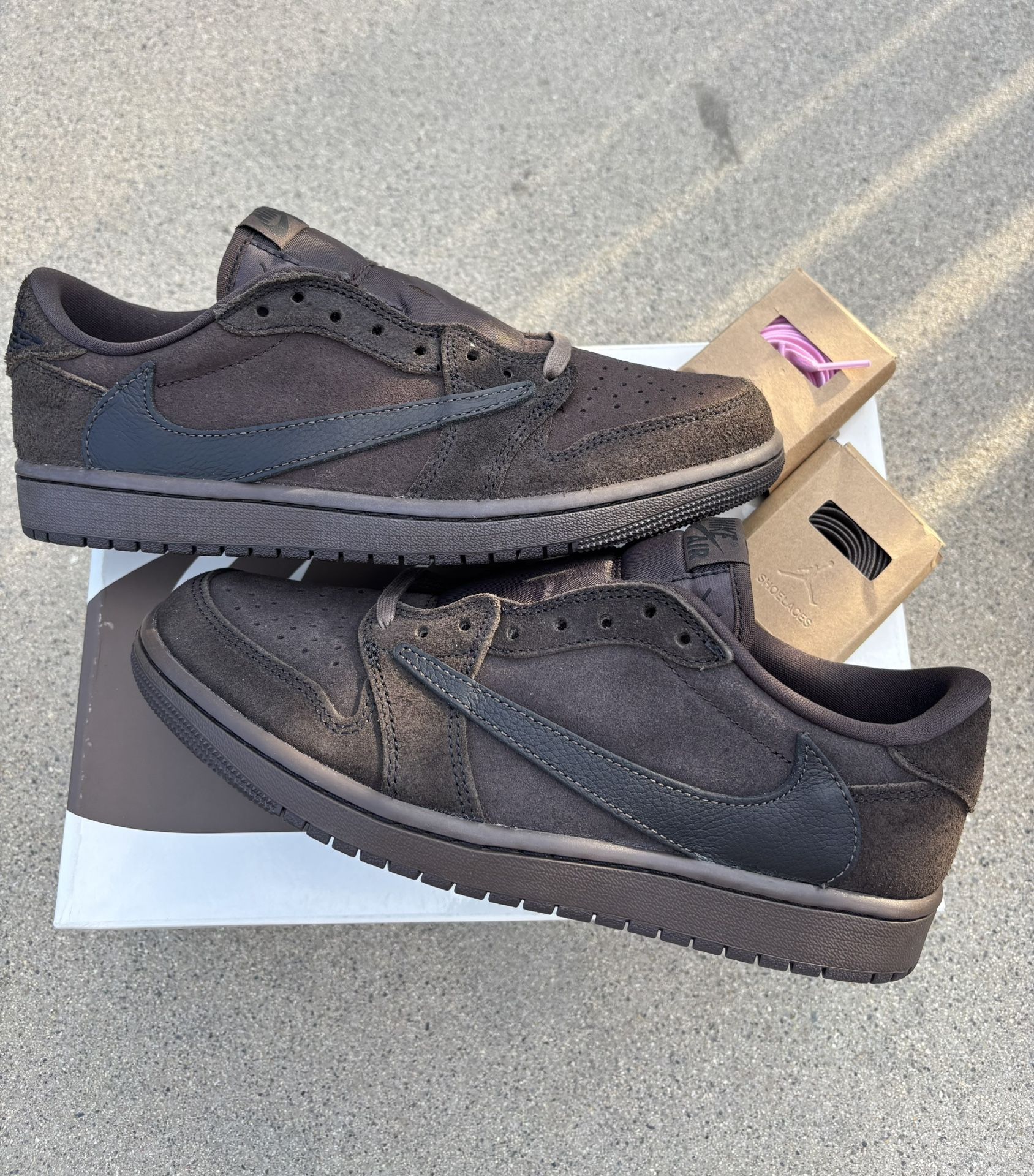 Jordan 1 Low (Travis Scott)