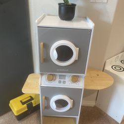 Play Washer & Dryer
