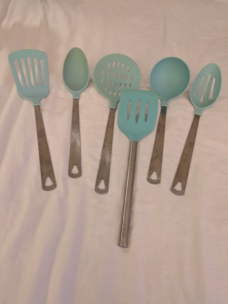 6 Piece Silicone & Metal Kitchen Utensils
