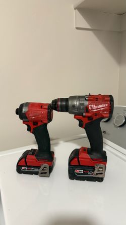 Milwaukee impact and drill set