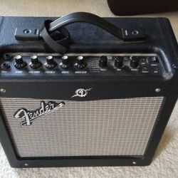 Fender
Mustang 1 v2 guitar amplifier in mint condition