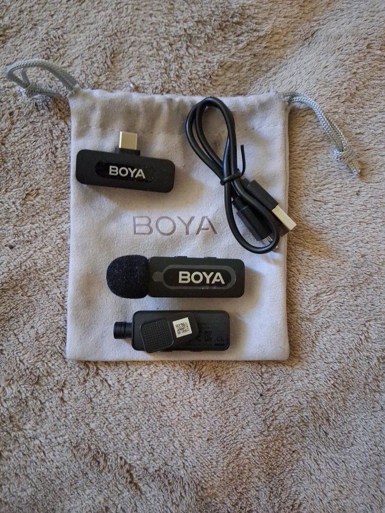 Boya Wireless Microphone Set