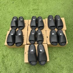 Yeezy Slide “Onyx” $80 Size: 5M, 6M, 9M, 10M