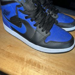 Jordan 1 Mid Hyper Royal