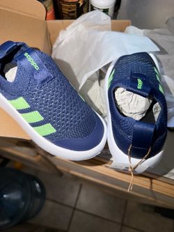 Adidas Bubblecomfy Kids Shoes Size 9K -NEW