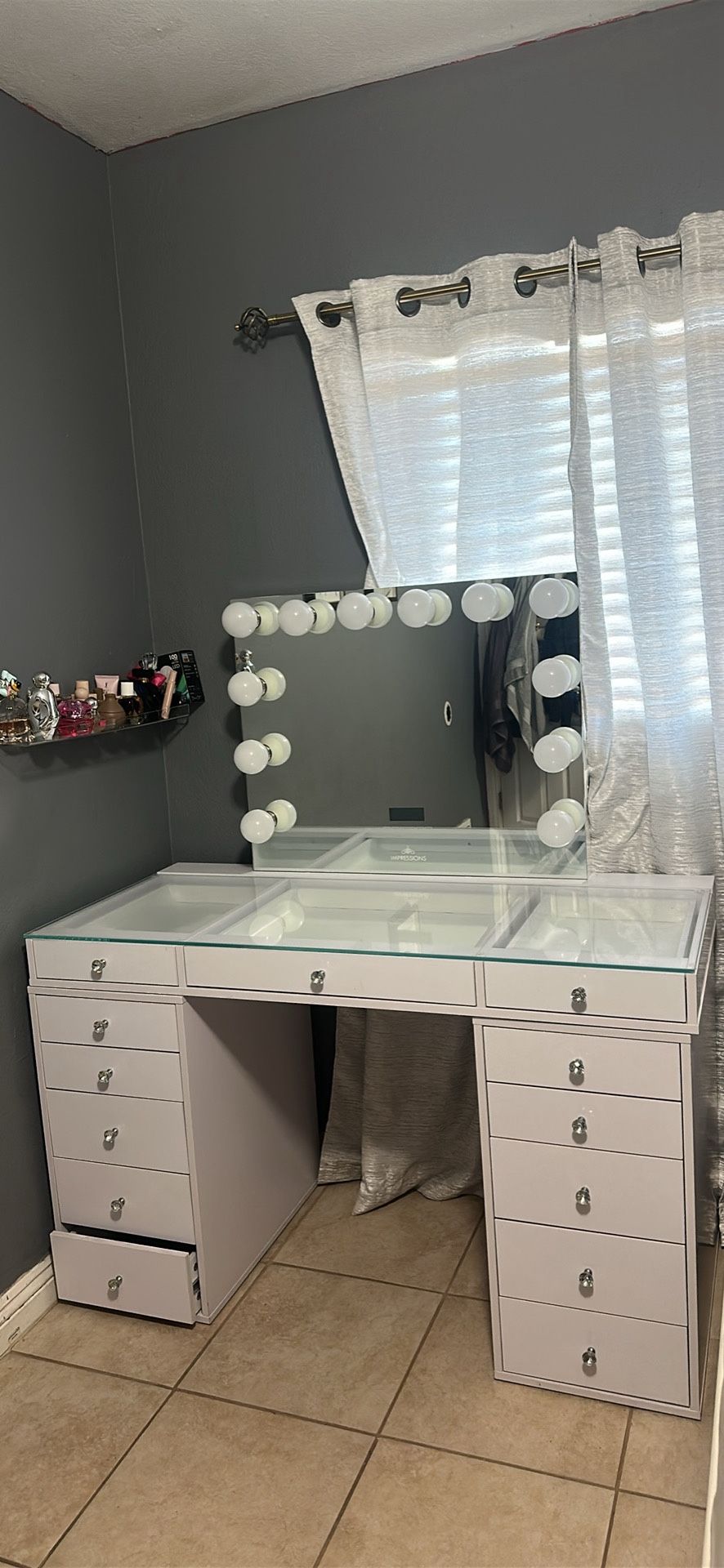 Impressions Vanity