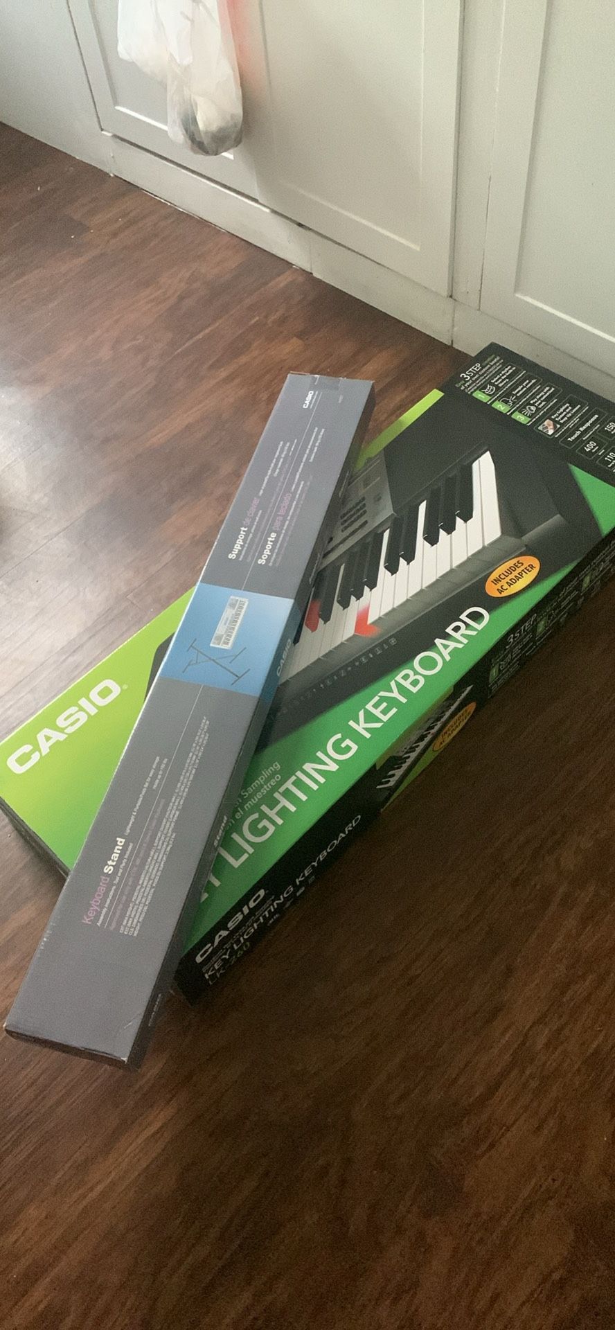 Sealed New Casio LK-260 Lighted Keyboard, 61-Key, With Stand, Power Supply. Key Lightning Keyboard
