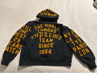 Supreme hoody size small