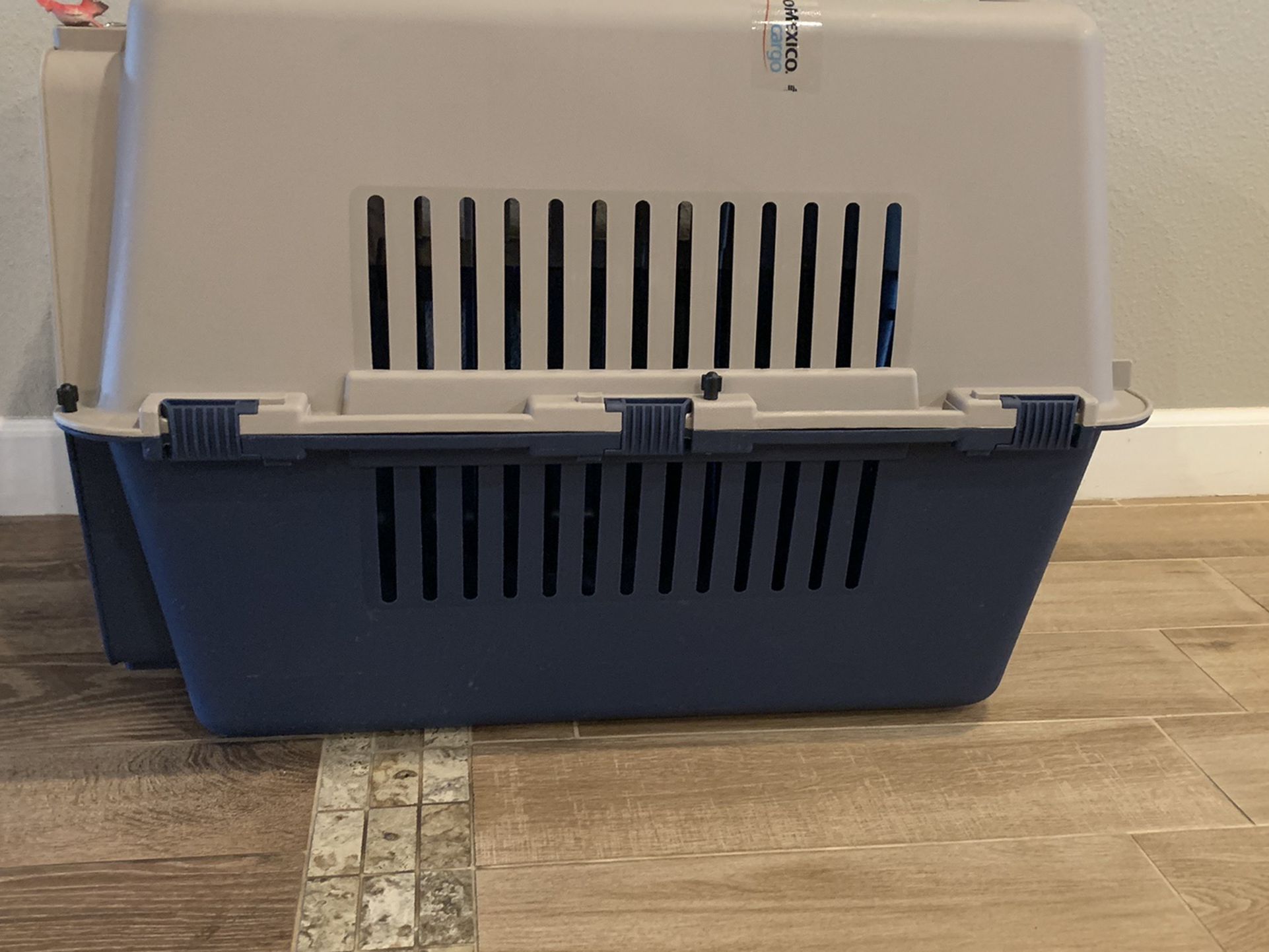 Dog Kennel / Carriers