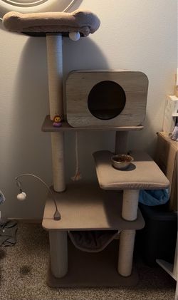 Like New cat tree