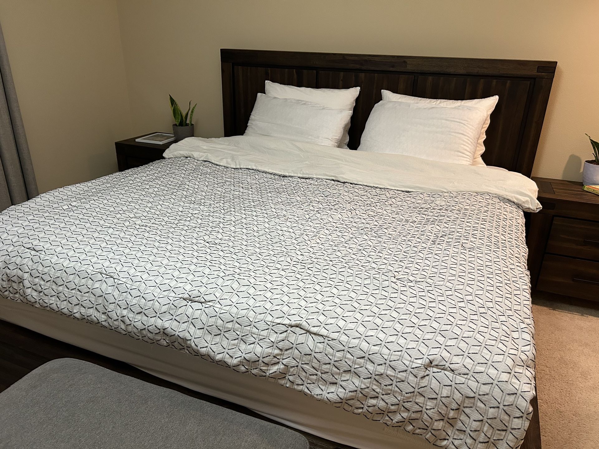 King Bedrooms Set (Solid Wood)