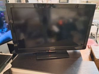 TV PANASONIC w/REMOTE  32"