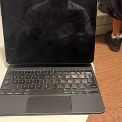 Magic Keyboard iPad