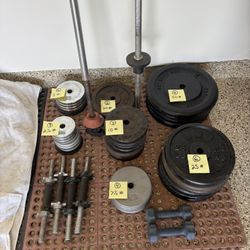 Weight Set. Over 500 Lbs 