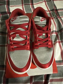 UNVL satin dunks