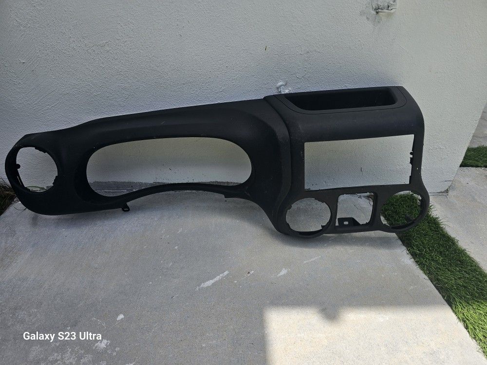 Jeep OE Instrument Cluster Bezel 20017