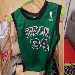 kids XL celtics jersey 