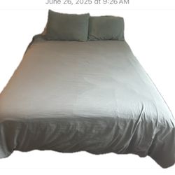 Full Size Bed 