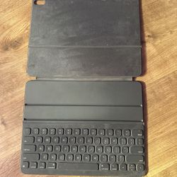 iPad Pro 12.9inch (3rd Gen) Compatible Apple Keyboard 