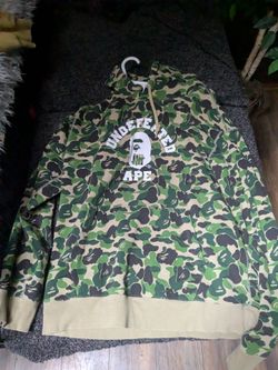 Bape x undefeated xl AUTHENTIC