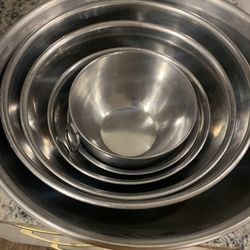 Stainless Steel Bowls 🎉 read Description 