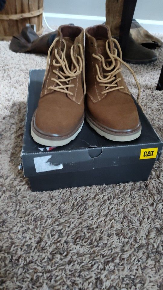 CAT Narrate Tan Boots Size 8.5 Work Construction Hunting Fishing