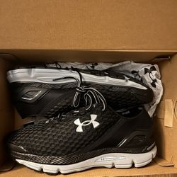 Under Armor “Speedform” Black Size 10