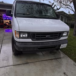 2003 Ford E-350 Super Duty Van