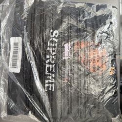 Supreme Wutang Tee Size Large